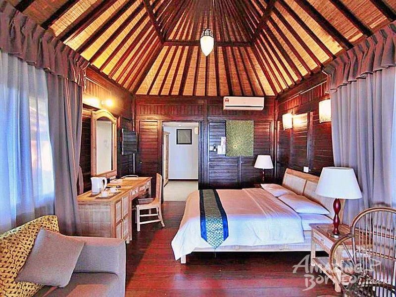 Beach Chalet
